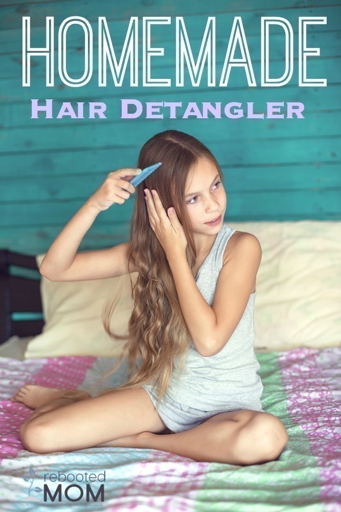 Homemade {DIY} Hair Detangler with Essential Oils