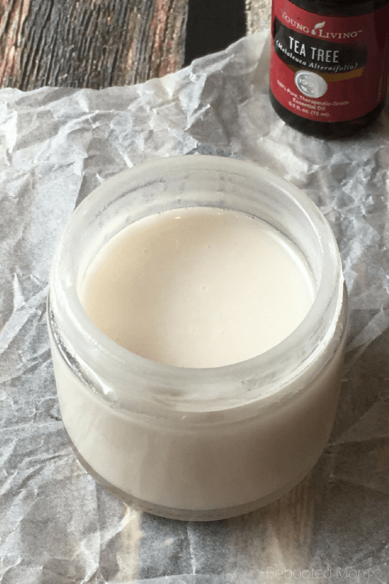 How to make homemade deodorant paste: This is a great way to kick your commercial deodorant to the curb in favor of a less harmful, skin loving product. #DIY #deodorant #essentialoils
