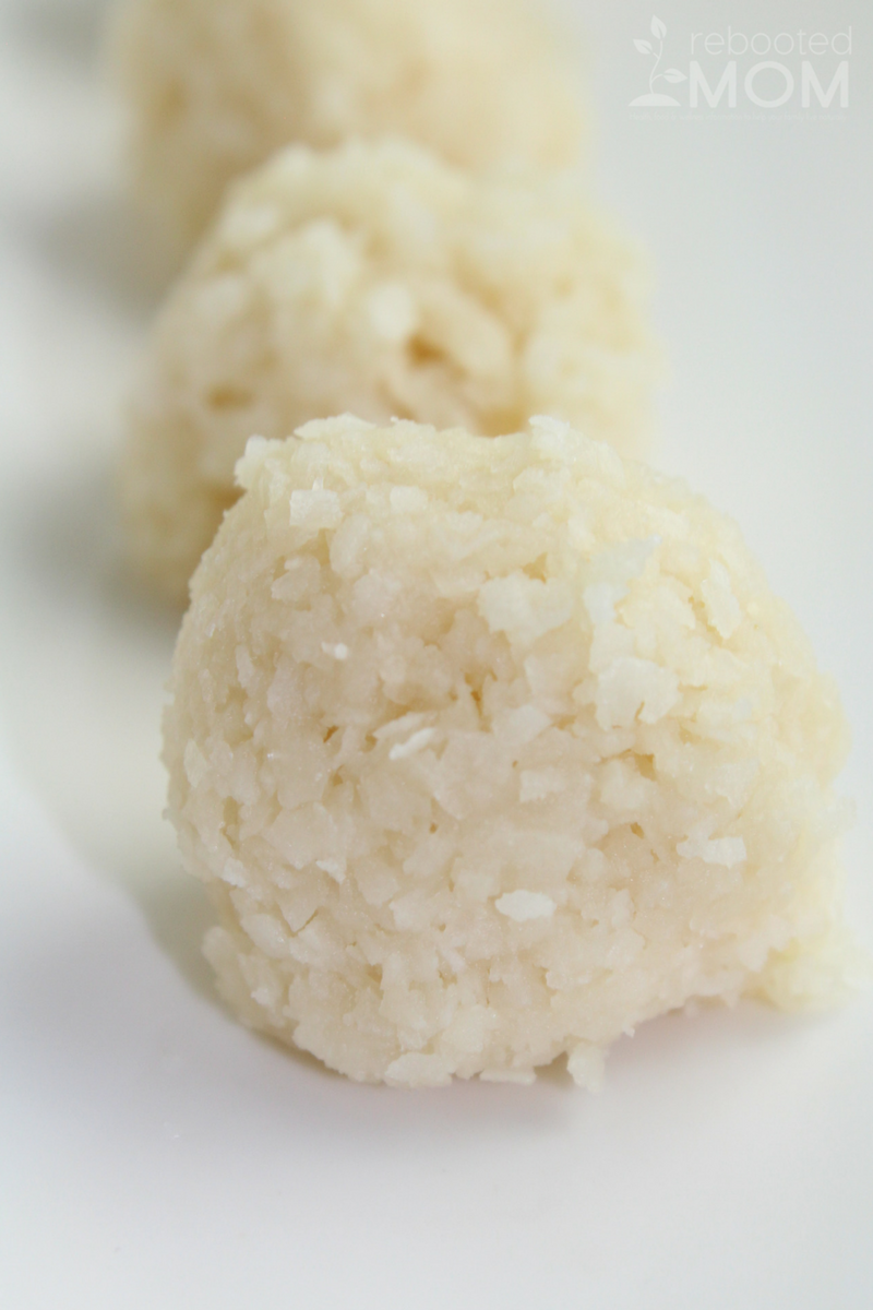 These no bake organic coconut balls simple and elegant - and made with just a few simple ingredients.