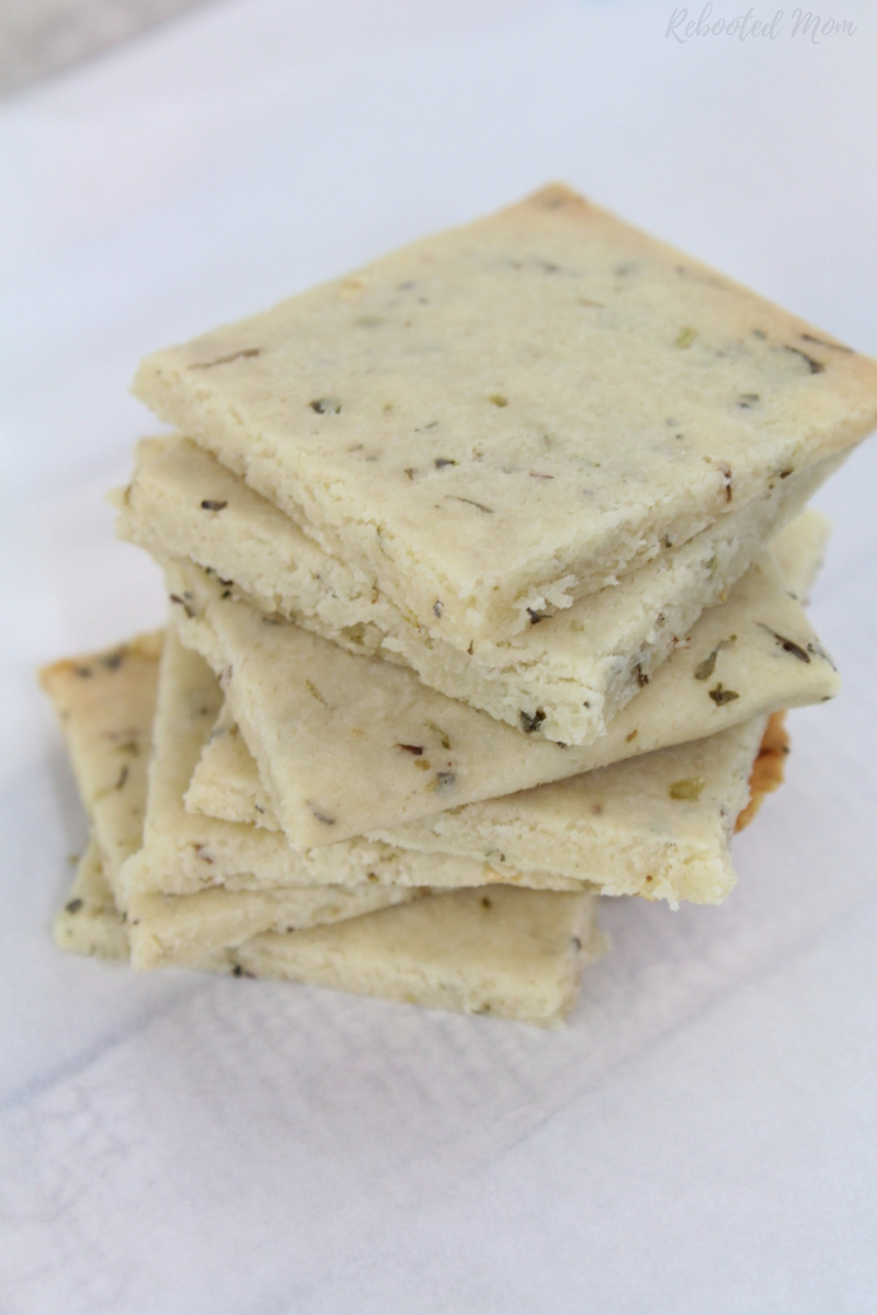 These homemade herb crackers require 5 simple ingredients and are Vegan and gluten-free.