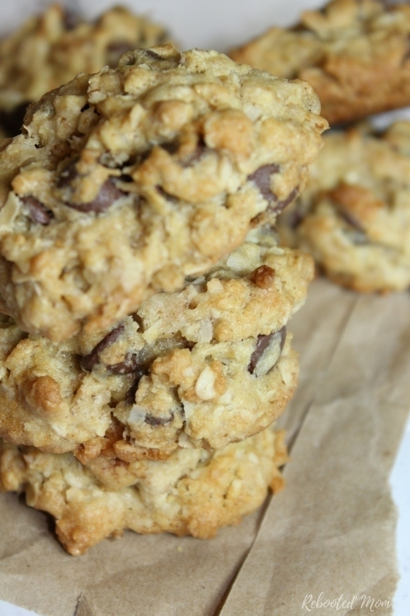 Lactation cookies are a treat for a new mommy ~ full of ingredients like brewers yeast and flaxseed meal, they are a great way to boost your milk supply and help keep you nourished the few few months after labor and delivery.