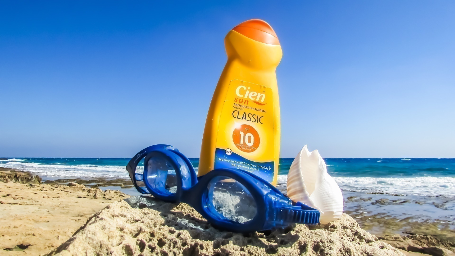 Why Most Sunscreen is Harmful (and what you can use instead)