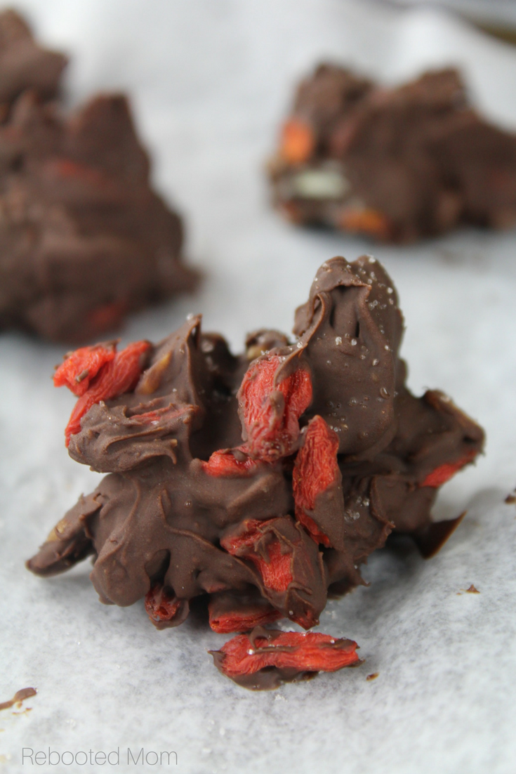 These easy, no bake Chocolate Goji Berry Sea Salt Drops are a decadent chocolate treat with just four simple ingredients that take just minutes to make! #gojiberry #chocolate #holidays #nobake