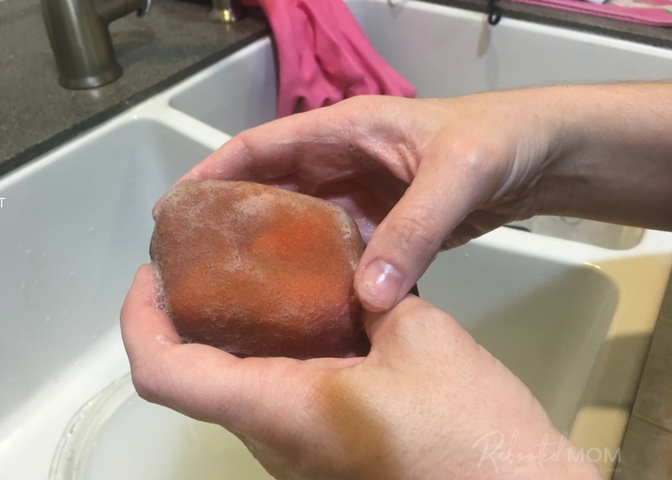 Felted soap is a bar of soap wrapped in wool and wet felted. The wool serves as a washcloth built into your bar of soap. Learn how to make felted soap with clear, simple instructions. #feltedsoap #wool #howtofeltsoap #soapmaking #handmade 