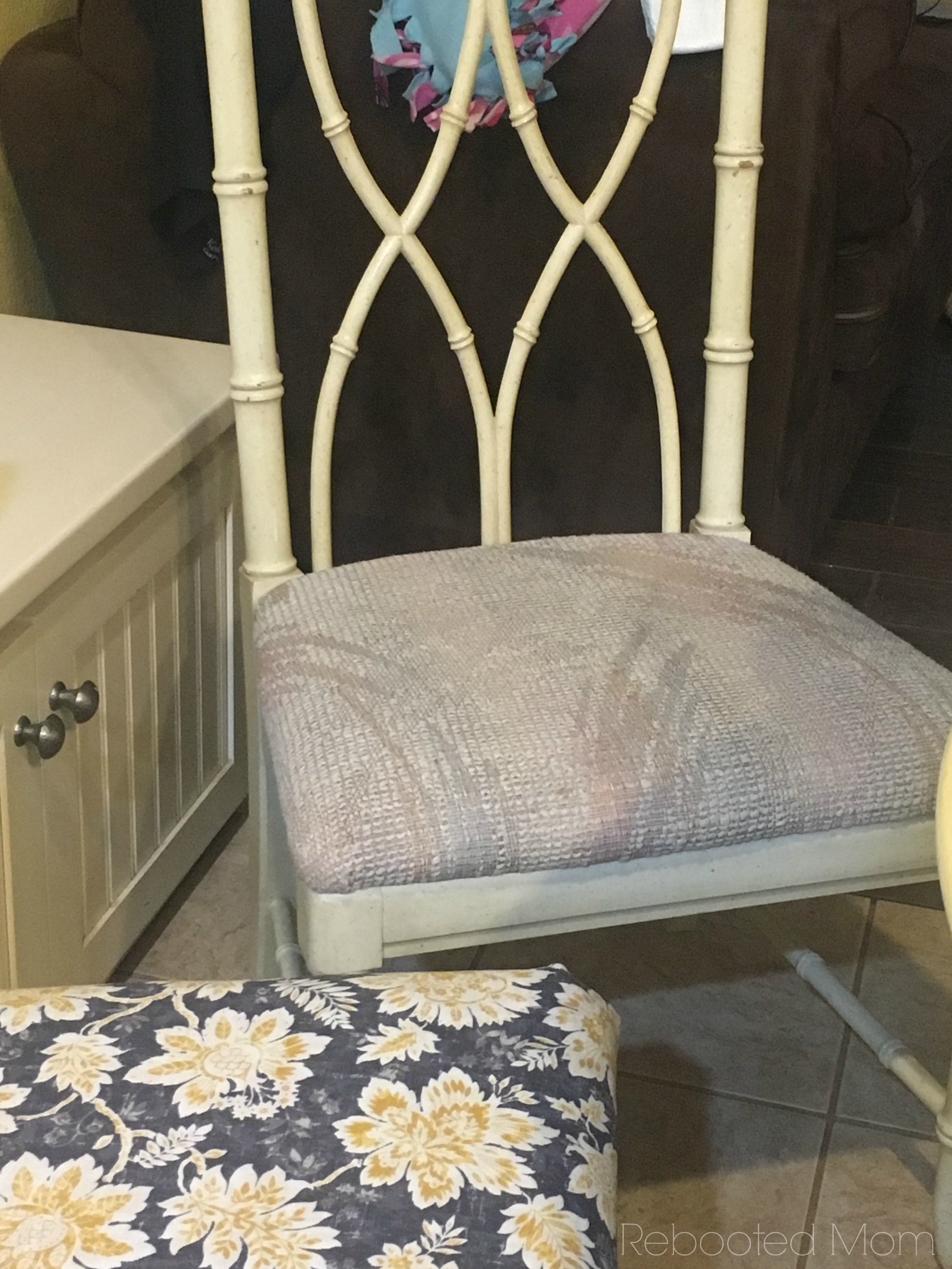 With a little DIY know-how, and a few simple supplies and tools, you can transform ugly dining chairs into beautiful pieces. Here's how to recover chair seat cushions yourself.