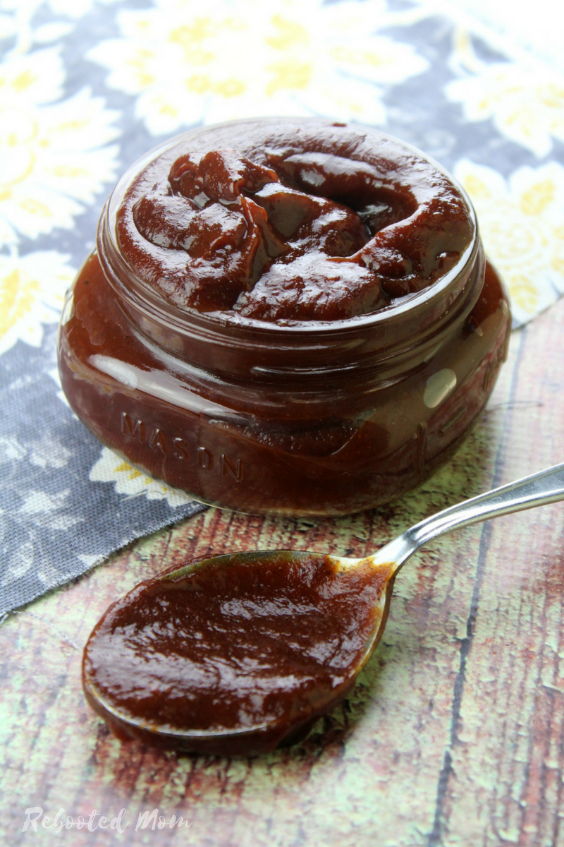 Ditch bottled BBQ sauce for this easy homemade BBQ sauce. It's the perfect combination of sweet & spicy and whips up easily with simple pantry ingredients!