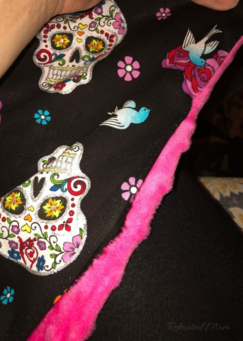 Día de Muertos is a Mexican holiday celebrated throughout Mexico. Learn how to sew a Dia de Muertos cuddle blanket to honor the holiday and keep warm!