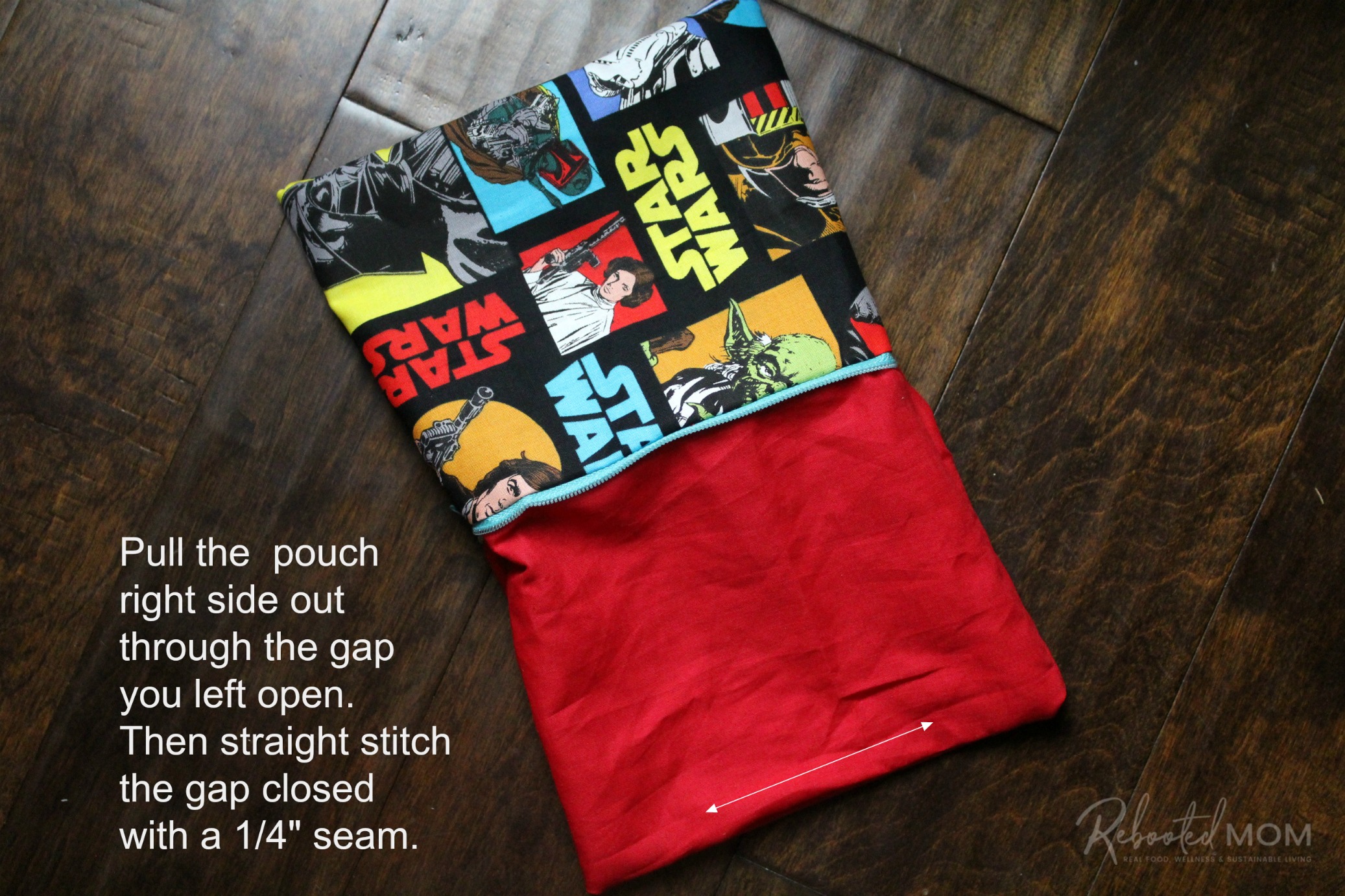 Finish the zipper pouch
