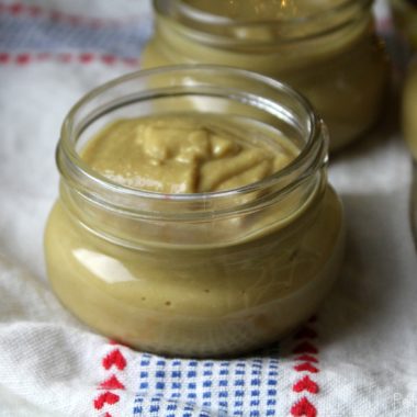 Homemade Creamy Peanut Butter